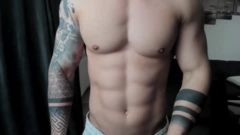 RichardDarell online show from February 8, 7:23 am