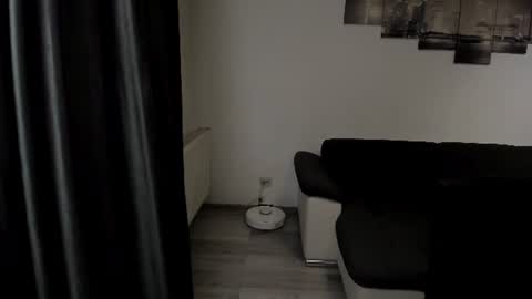 Snapshot of richarddarell chatting on July 23, 5:49 am RichardDarell online show from July 23, 5:49 am