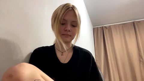 Snapshot of richellearmentrout chatting on July 27, 5:42 pm jenny online show from July 27, 5:42 pm