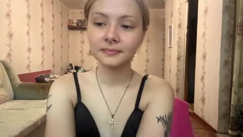 Snapshot of richellearmentrout chatting on August 6, 3:58 pm jenny online show from August 6, 3:58 pm