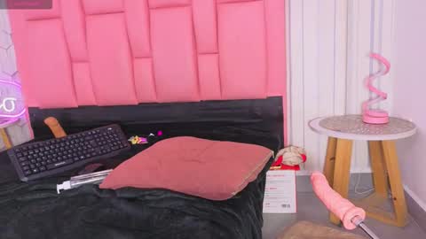 Richel online show from February 19, 8:49 pm