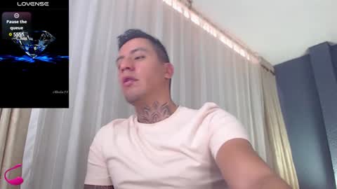 Snapshot of richi_grubby chatting on January 8, 5:37 pm David online show from January 8, 5:37 pm