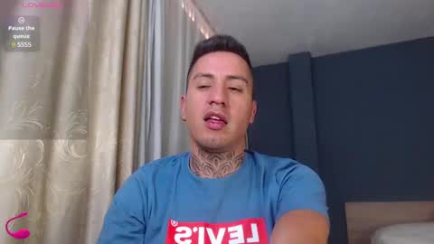 Snapshot of richi_grubby chatting on March 3, 4:24 pm David online show from March 3, 4:24 pm