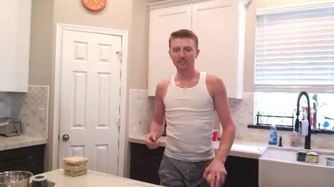 Snapshot of richiewest chatting on June 27, 12:04 am Richie online show from June 27, 12:04 am