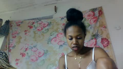 richimelaa online show from May 28, 2:42 am