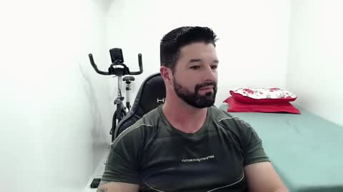 Snapshot of richrolland chatting on February 24, 11:19 pm Rickseduction online show from February 24, 11:19 pm