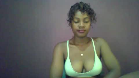 ricie001 online show from April 8, 12:38 pm