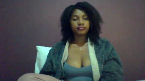 Snapshot of ricie001 chatting on July 2, 10:21 am ricie001 online show from July 2, 10:21 am