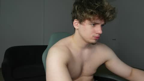 RICKY BECKO online show from April 27, 3:48 am