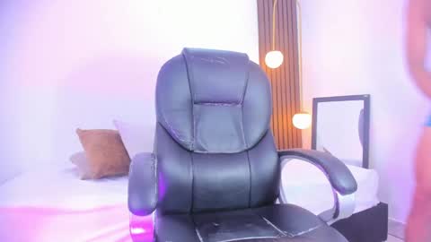 Ricky  online show from December 3, 8:39 pm