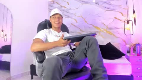 Ricky  online show from October 13, 1:11 pm