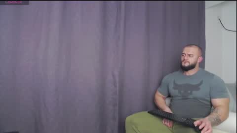 rickymiami1 online show from December 1, 6:35 pm