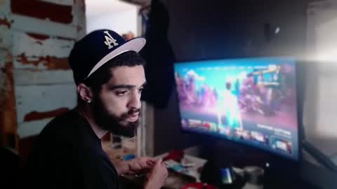 Snapshot of rickyonyt chatting on April 16, 5:25 pm rickyonyt online show from April 16, 5:25 pm