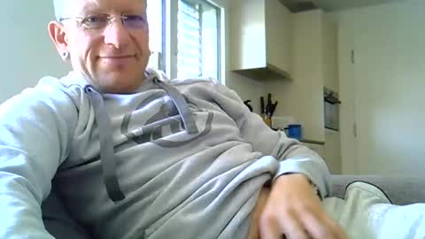 Snapshot of ricogumpi chatting on May 8, 9:03 am ricogumpi online show from May 8, 9:03 am