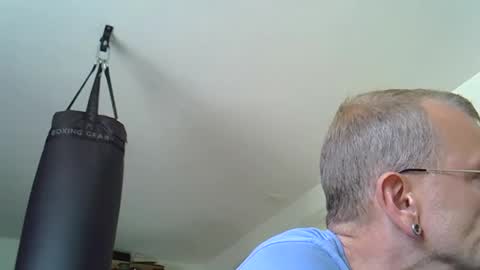 Snapshot of ricogumpi chatting on May 9, 10:31 am ricogumpi online show from May 9, 10:31 am