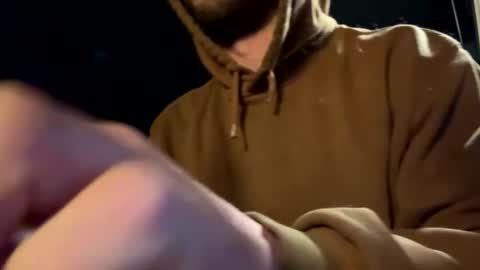 ricracks11 online show from March 16, 1:00 am