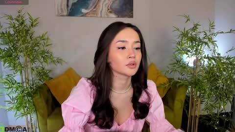 Snapshot of riddle_layla chatting on April 4, 1:04 am Layla online show from April 4, 1:04 am