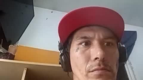 Snapshot of ridemylips99994 chatting on October 4, 7:17 am ridemylips99994 online show from October 4, 7:17 am