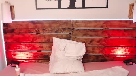 Snapshot of rihanna_brooks chatting on March 7, 7:41 am Rihanna online show from March 7, 7:41 am