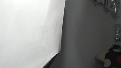 Rihanna hotx online show from March 9, 2:59 am