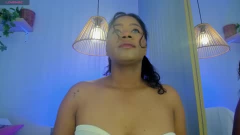 rihanna_sena online show from March 20, 3:11 am