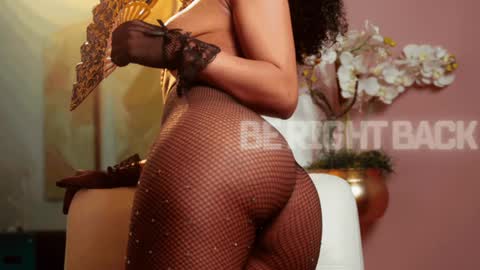 Sara online show from December 11, 10:03 am