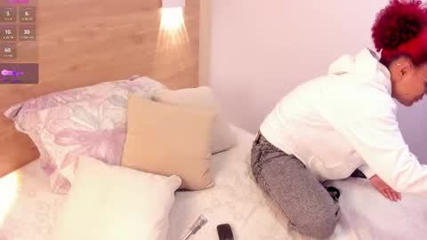 Sara online show from March 6, 10:01 am