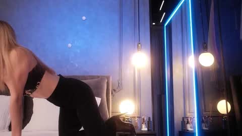 Snapshot of rikka_moore chatting on October 25, 11:29 am if you wanna buy smth stockingsph etc custom videos or pics online show from October 25, 11:29 am