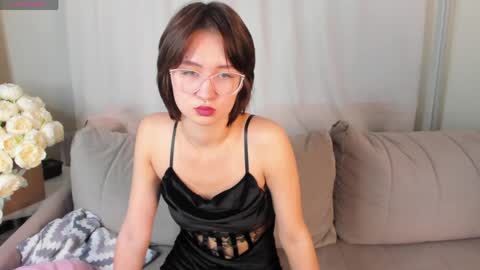 Snapshot of riley__davis chatting on June 1, 9:22 am riley__davis online show from June 1, 9:22 am