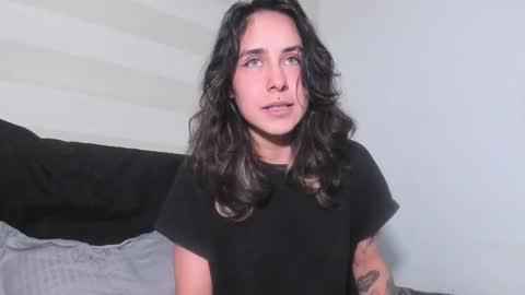 Snapshot of riley_colors chatting on October 7, 6:32 am Riley online show from October 7, 6:32 am