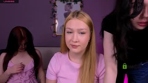 Meow online show from March 12, 8:26 pm