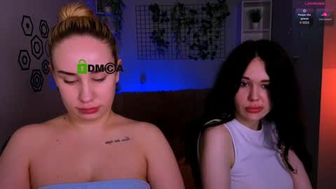 Snapshot of riley_sanders chatting on May 13, 7:22 pm Meow online show from May 13, 7:22 pm