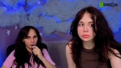 Snapshot of riley_sanders chatting on May 19, 1:56 am Meow online show from May 19, 1:56 am