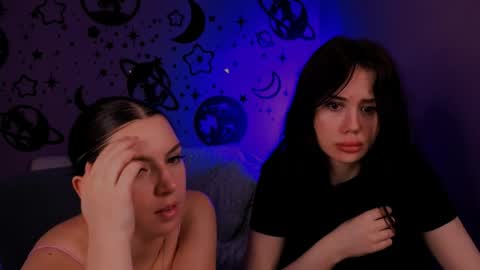Snapshot of riley_sanders chatting on May 24, 7:19 pm Meow online show from May 24, 7:19 pm