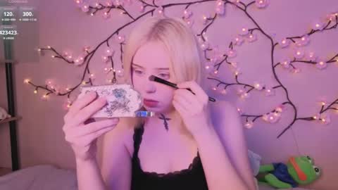 Snapshot of riley_vice chatting on May 24, 8:19 am Sofia online show from May 24, 8:19 am