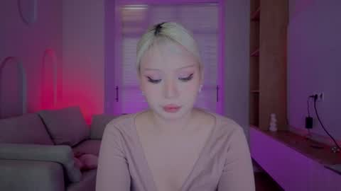 Snapshot of rileymee chatting on September 20, 1:28 am rileymee online show from September 20, 1:28 am