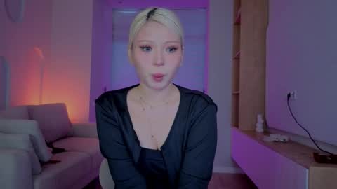 Snapshot of rileymee chatting on September 27, 12:21 pm rileymee online show from September 27, 12:21 pm