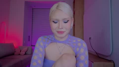 Snapshot of rileymee chatting on October 4, 1:09 pm rileymee online show from October 4, 1:09 pm