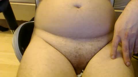 Snapshot of rimzger1 chatting on March 8, 2:04 am rimzger1 online show from March 8, 2:04 am