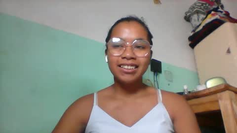 rinah856024 online show from May 1, 4:11 pm