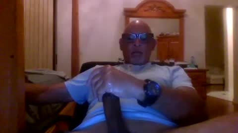 Snapshot of rionel chatting on February 2, 3:54 am RioNel online show from February 2, 3:54 am