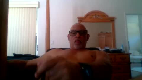 Snapshot of rionel chatting on February 6, 5:30 pm RioNel online show from February 6, 5:30 pm