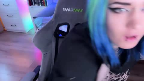   DianaBrite            fansl y online show from September 29, 1:27 pm