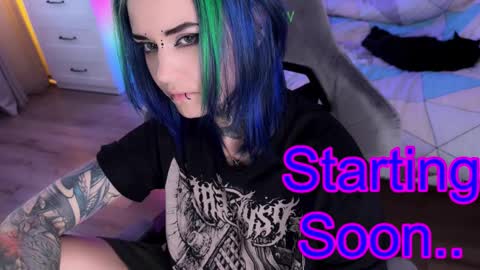   DianaBrite            fansl y online show from October 2, 1:07 pm