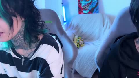   DianaBrite            fansl y online show from May 1, 1:37 pm