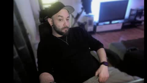 Snapshot of riptid3_ chatting on March 3, 6:59 am Ask Me online show from March 3, 6:59 am