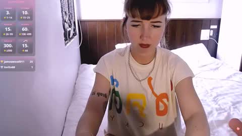 Snapshot of riri_rich chatting on February 24, 7:11 am Rita online show from February 24, 7:11 am