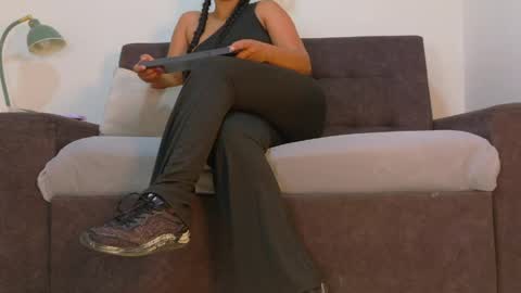 RIRI  online show from June 5, 7:41 pm