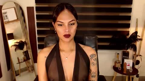 Snapshot of ririmoorets chatting on November 25, 5:18 am riri online show from November 25, 5:18 am