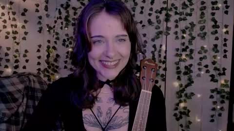 Snapshot of risha_laass chatting on September 25, 8:23 pm risha_laass online show from September 25, 8:23 pm